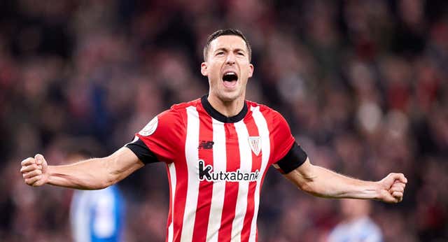 De Marcos vuelve a decir sí al Athletic: Renueva y seguirá un año más en el club de su vida