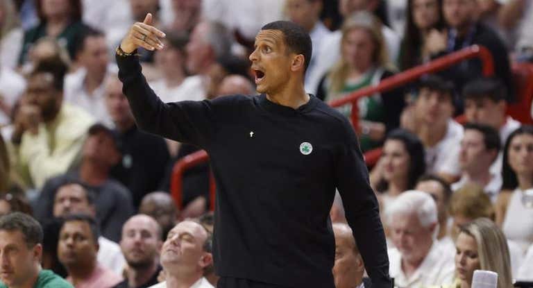 Joe Mazzulla, en un encuentro de la serie Celtics-Heat.