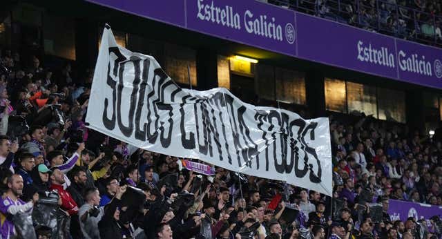 26.000 bolsas negras en Zorrilla contra el arbitraje