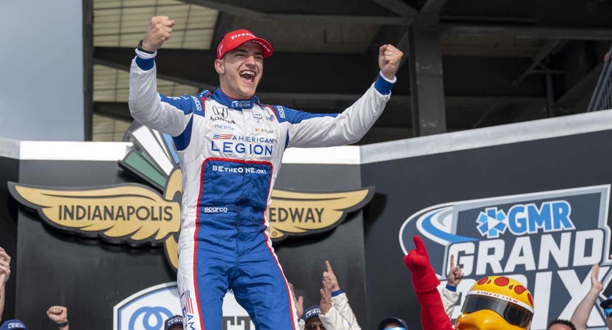 Álex Palou logró la pole position y es candidato a ganar la Indy 500 de 2023. /REUTERS