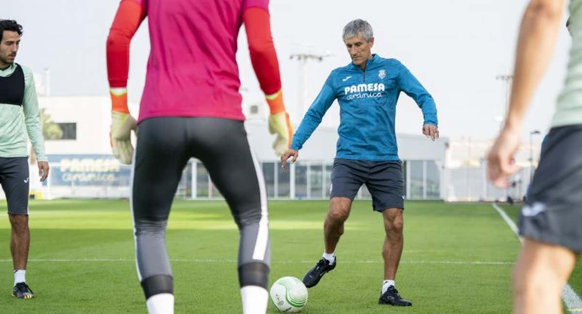 Setién junto a Parejo en un entrenamiento. /Villarreal C.F