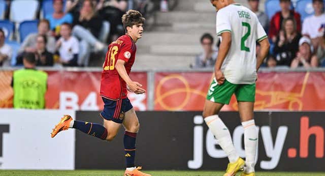 Doble victoria de España Sub-17: clasificación a semifinales y billete al Mundial