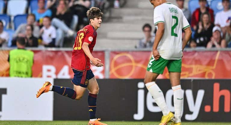 Granados celebra su gol contra Irlanda en cuartos del Europeo.