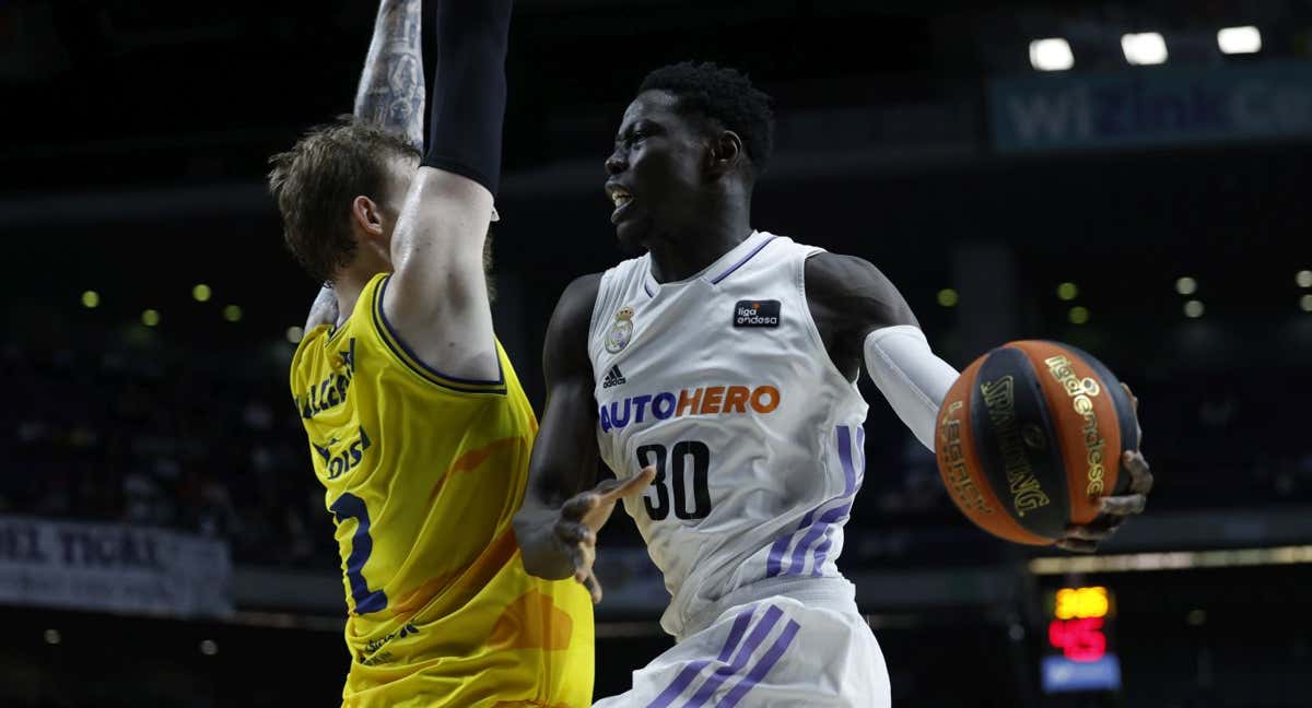 Eli Ndiaye, durante el primer partido del playoff de Liga Endesa ante Gran Canaria. /ACB