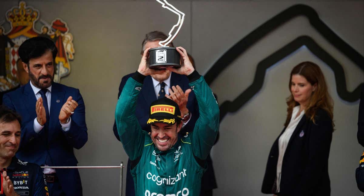 Fernando Alonso celebra su segundo puesto en el GP de Mónaco 2023 de F1 ./AFP