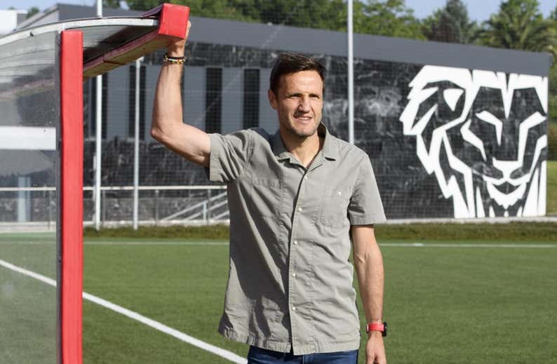 El Athletic recurre a Gurpegui para devolver al filial a Primera Federación