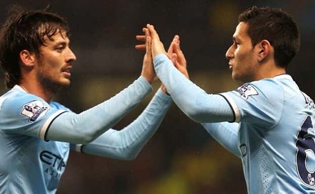 Rony entró por David Silva en su primer partido en el City.