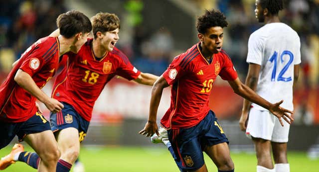 Lamine Yamal dibuja en el Europeo todo lo que puede dar al Barça