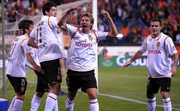 Alexis Ruano, celebrando un gol en la final de Copa Valencia-Getafe.  Getty