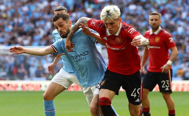Alejandro Garnacho entró desde el banquillo del Manchester United. REUTERS