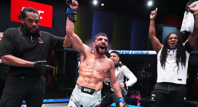 Amir Albazi se confirma ante Kara-France en un igualado combate