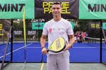 Locura por Cristiano Ronaldo jugando al pádel en Singapur