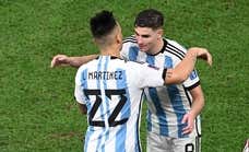 Julián Álvarez y Lautaro Martínez: frente a frente tras ser campeones del mundo