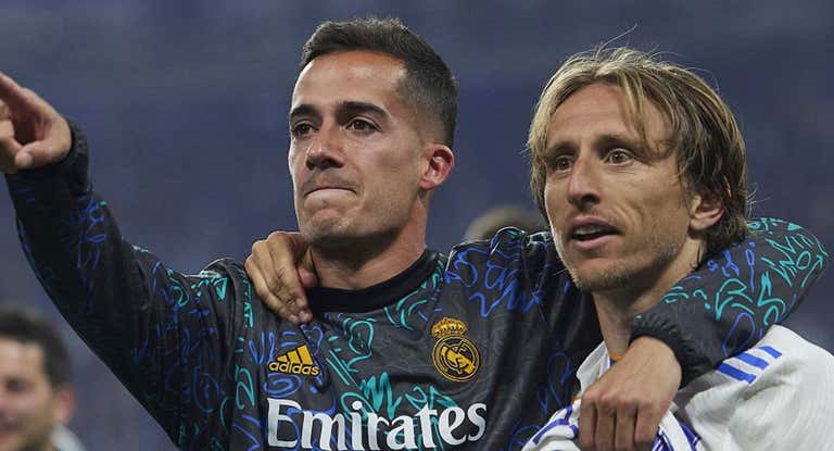 Lucas y Modric, tras la final de la Champions.