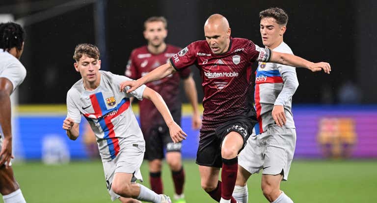 Andrés Iniesta durante el amistoso contra el Barcelona.