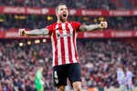 El Barça anuncia el fichaje de Iñigo Martínez y Xavi resuelve el problema del central zurdo