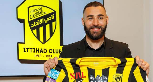 La vida que le espera a Benzema en Arabia: ‘compounds’, horarios nocturnos, rezos… y un país que “sabe de fútbol”