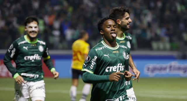 Endrick cambia el ‘castigo’ del banquillo por un gol al Barcelona para superar a Vinicius o Rodrygo