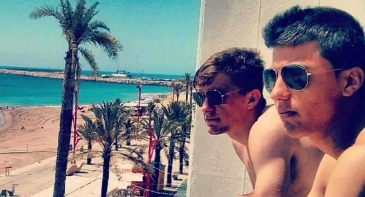 Rodri y Ximo, en la casa de éste en Vinaros, donde se iban a estudiar en verano./Ximo Miralles