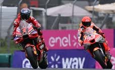 Bagnaia cierra el fin de semana perfecto y Marc Márquez completa su pleno de fallos