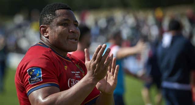 Titi Futeu, el pilier de ‘Los Leones’ que saltó la valla de Melilla en 2014, ya es español