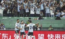 Messi cierra una temporada mágica con Argentina y Garnacho debuta con la albiceleste