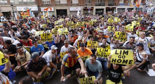 Las razones para manifestarse contra Peter Lim: “Queremos contar a nuestros hijos un Valencia como el que nos contaron nuestros padres”