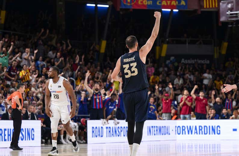Mirotic, un 'mártir' en el Palau que deja la pelota en el tejado del Barça