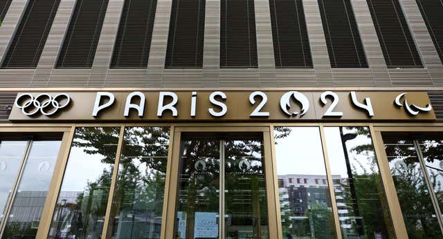 Registran la sede de París 2024 a un año de los Juegos como parte de una investigación por presunta malversación