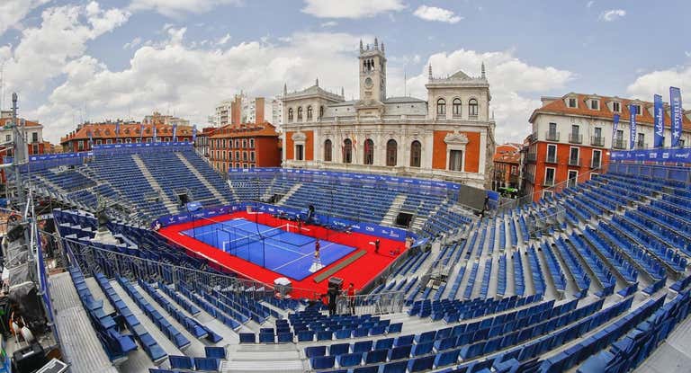 Plaza Mayor de Valladolid preparada para la competición.