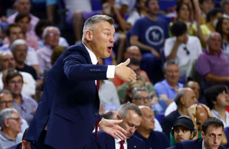 Jasikevicius explota tras los cánticos racistas a Nnaji: «Esto no va con lo que decís de los valores del Madrid»