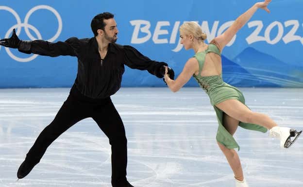 El español Adrián Díaz y la británica Olivia Smart compiten en los JJOO de invierno de Pekín 2022. COE