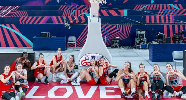 ‘Love’ y un “puedes contar conmigo” tecno son las armas de España para llegar a la final del Eurobasket