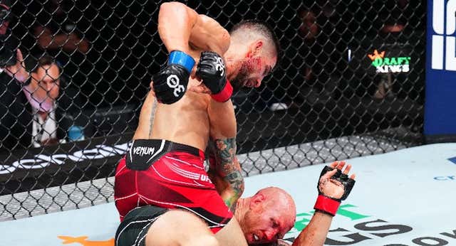 Ilia Topuria aniquila a Emmett y apunta al título de UFC: «Soy el siguiente»