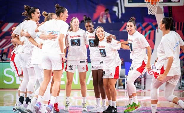 La Selección antes de la final del Eurobasket.  FIBA