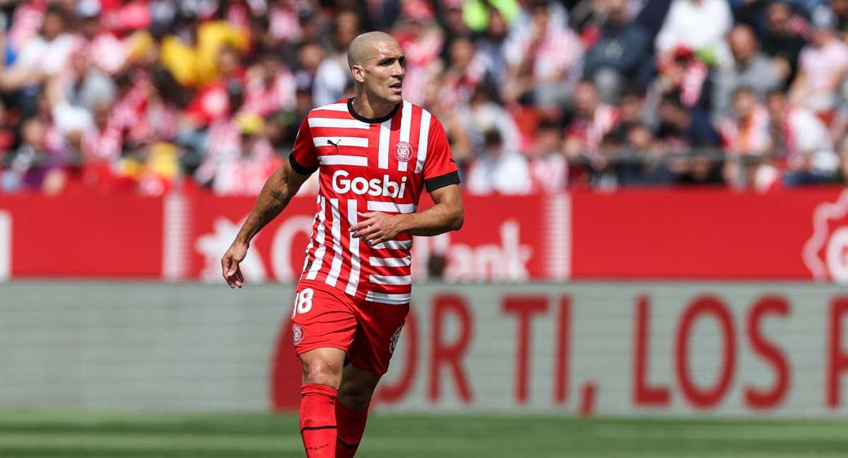 Oriol Romeu durante un partido con el Girona en Montilivi./AFP