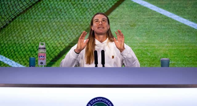Sabalenka se harta: «No voy a hablar más de política»