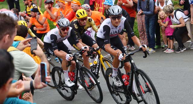 “Se quedó colgando del tendón y la arteria”: Marc Soler casi perdió un pulgar en la Vuelta al País Vasco