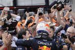 Un imperial Verstappen supera a Ayrton Senna en victorias y la estrategia deja sin podio a Sainz