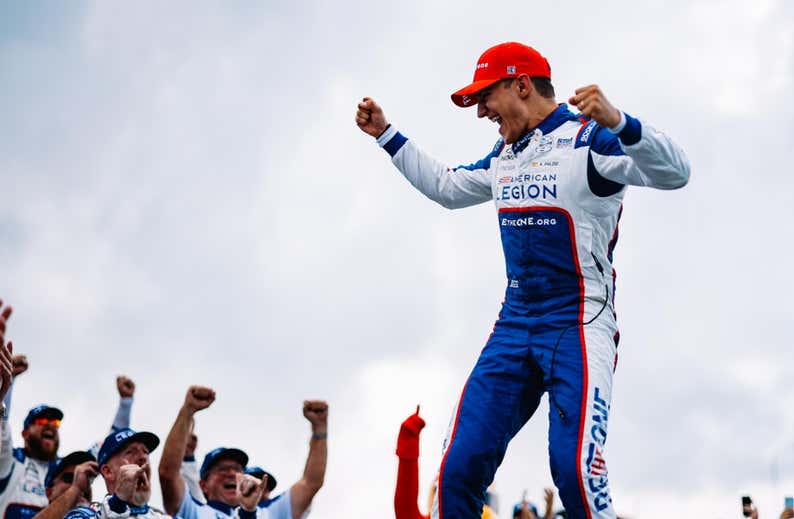 Álex Palou domina 'a lo Verstappen' y eso cala en la F1