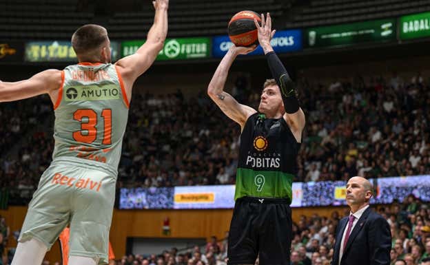 Kyle Guy. ACB