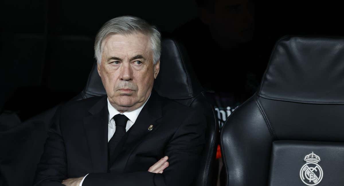 Carlo Ancelotti en el banquillo del Santiago Bernabéu./Efe