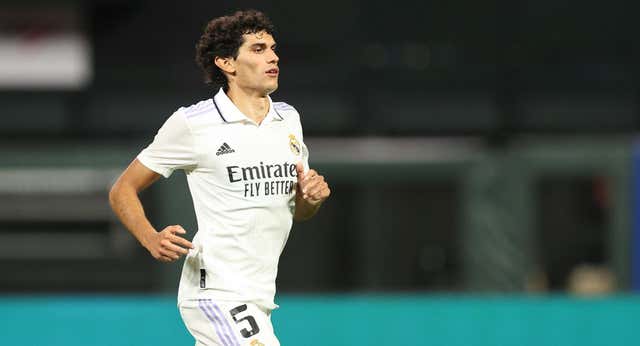 Vallejo cambia dos veces de dorsal en un mes