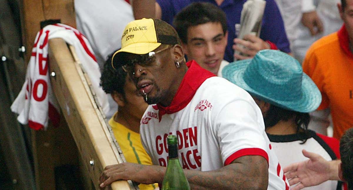 Dennis Rodman durante los encierros de San Fermín./AFP