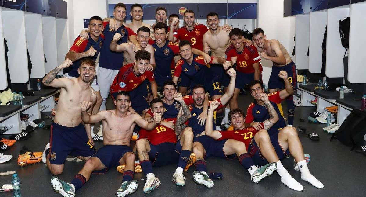 La Sub-21 celebra su pase a la final.