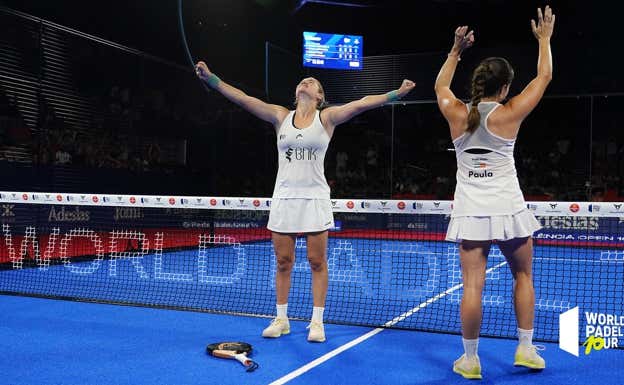 Ari y Paula celebran la victoria en Valencia.  WPT