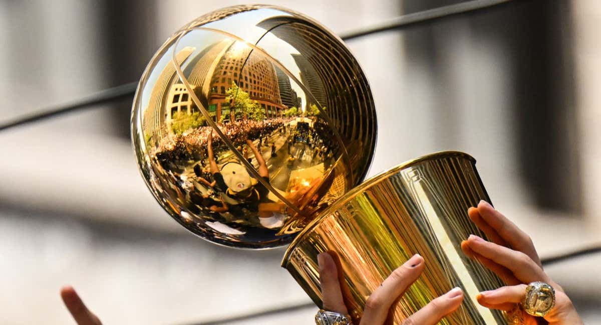El trofeo de campeón de la NBA./AFP