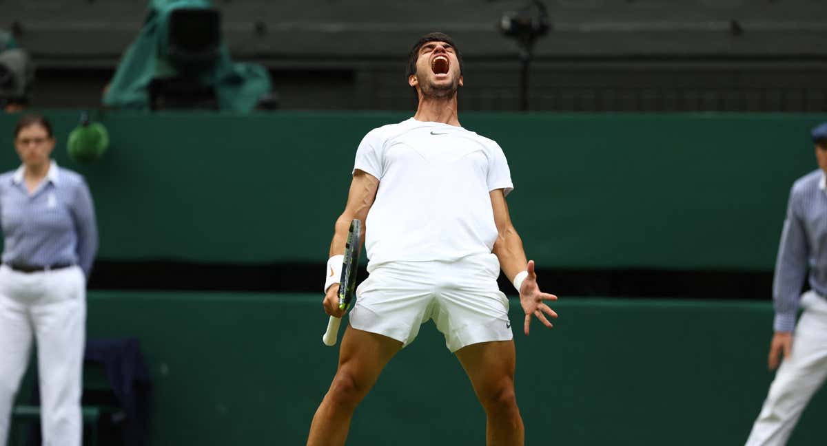 Carlos Alcaraz se mete en cuartos de final de Wimbledon./REUTERS