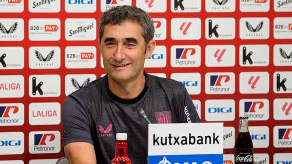 Ernesto Valverde, durante la rueda de prensa en Lezama./Athletic Club
