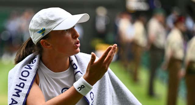 Iga Swiatek, número uno del mundo, se despide de Wimbledon en cuartos